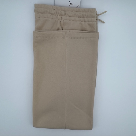 NWT Jordan Girls Size M Color Ledgend Lt Brown Fleece Lined Cargo Jogger pants - Picture 3 of 7